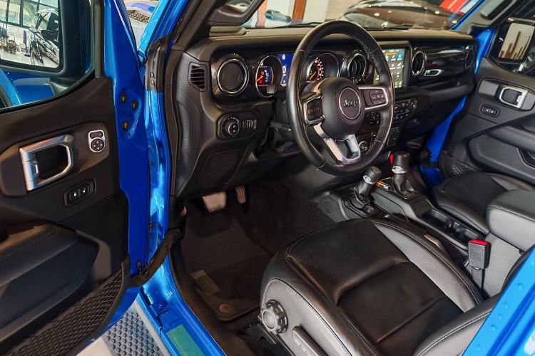 Used Jeep Wrangler 2022 2.0T High Altitude Four-Door Edition Interior 1