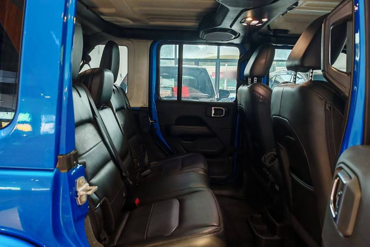 Used Jeep Wrangler 2022 2.0T High Altitude Four-Door Edition Interior 5
