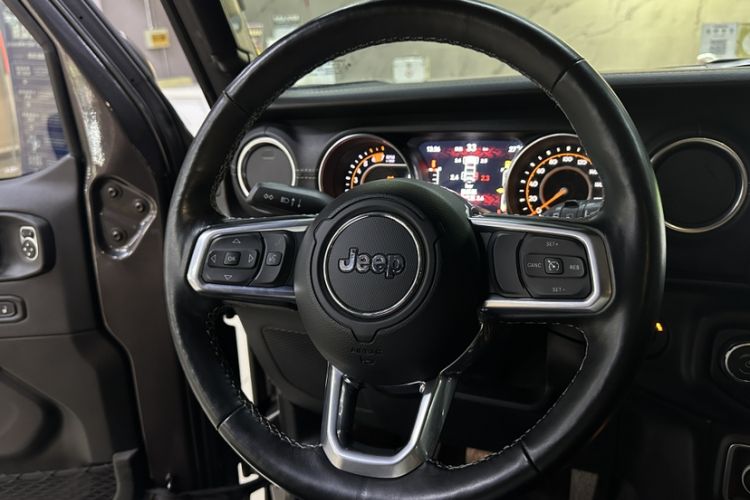 Used Jeep Wrangler 2021 2.0T Sahara Four-Door Edition Steering Wheel
