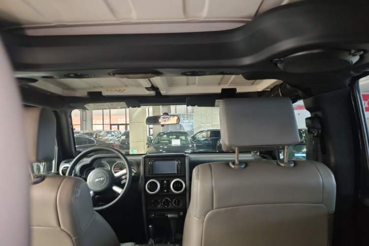 Used Jeep Wrangler 2008 3.8L Sahara Four-Door Edition Headliner