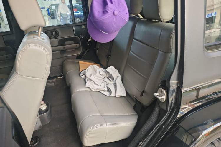 Used Jeep Wrangler 2008 3.8L Sahara Four-Door Edition Left Rear Seat