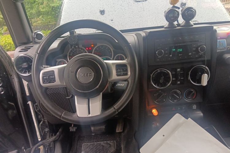 Used Jeep Wrangler 2008 3.8L Sahara Four-Door Edition Steering Wheel