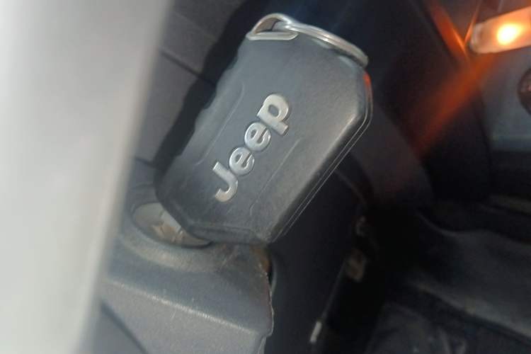Used Jeep Wrangler 2008 3.8L Sahara Four-Door Edition Vehicle Key