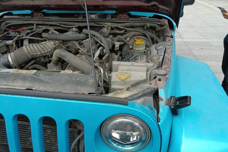 Used Jeep Wrangler 2008 3.8L Sahara two-door model Engine Bay Left