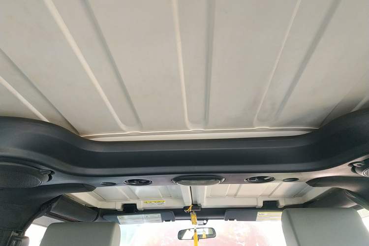 Used Jeep Wrangler 2008 3.8L Sahara two-door model Headliner