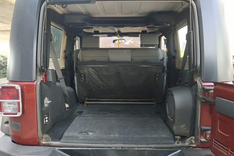 Used Jeep Wrangler 2008 3.8L Sahara two-door model Trunk