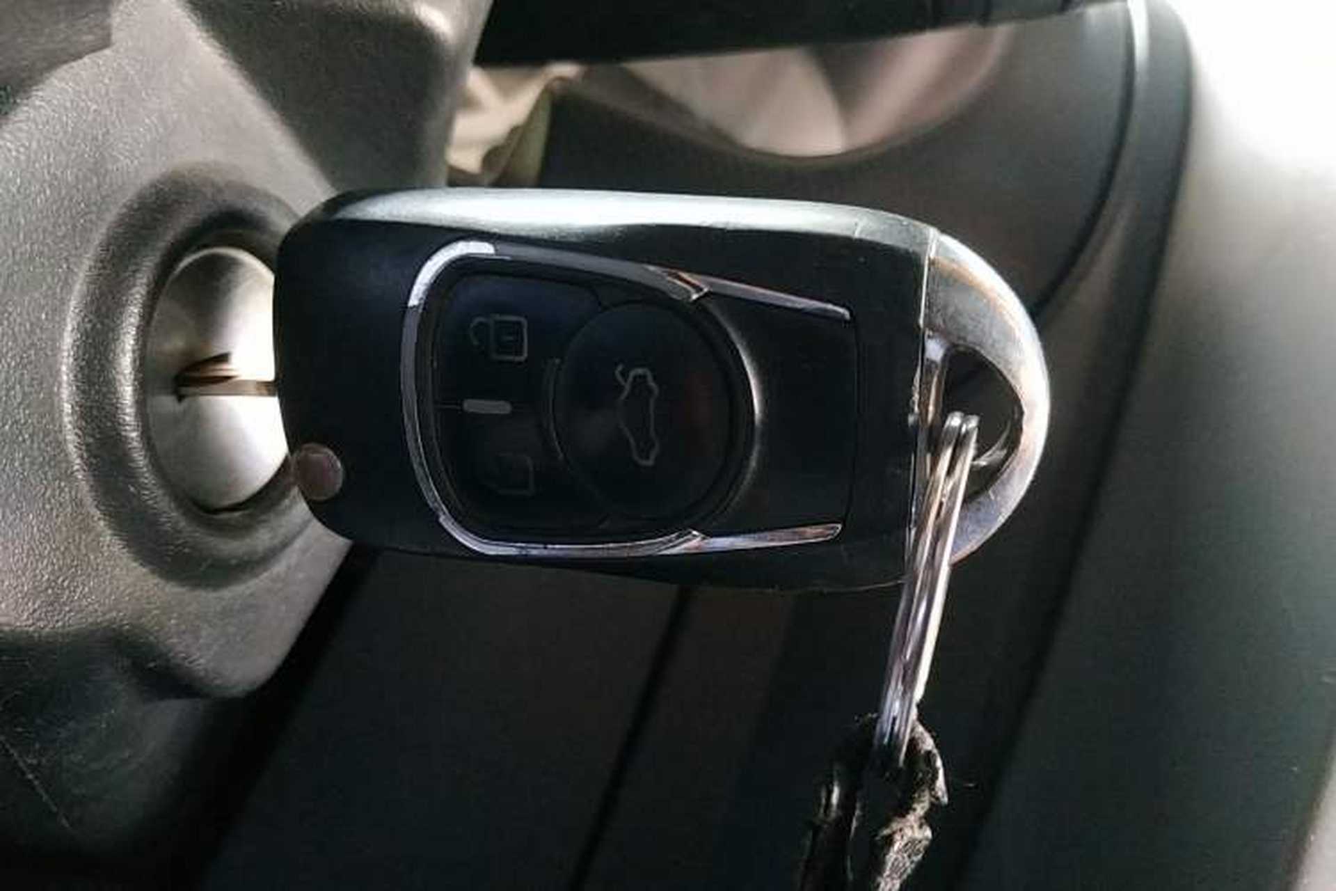Used Jeep Wrangler 2008 3.8L Sahara two-door model Vehicle Key