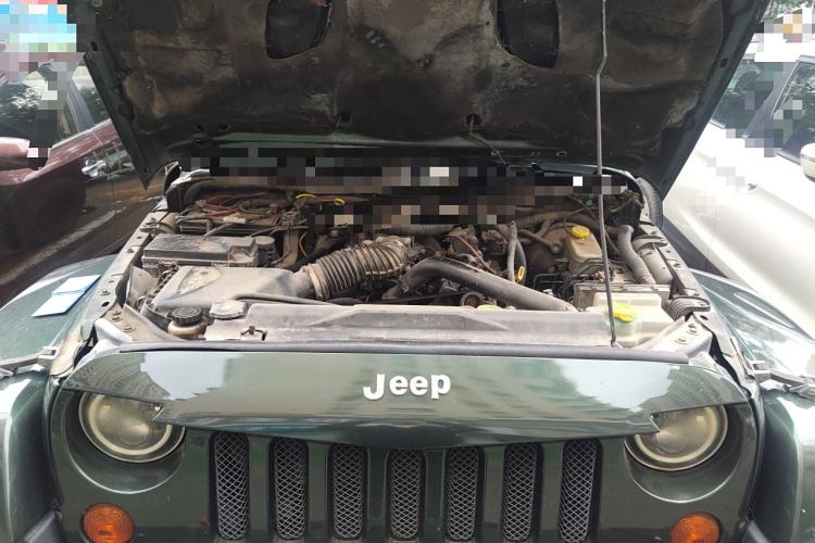 Used Jeep Wrangler 2009 3.8L Rubicon four-door model Engine Bay