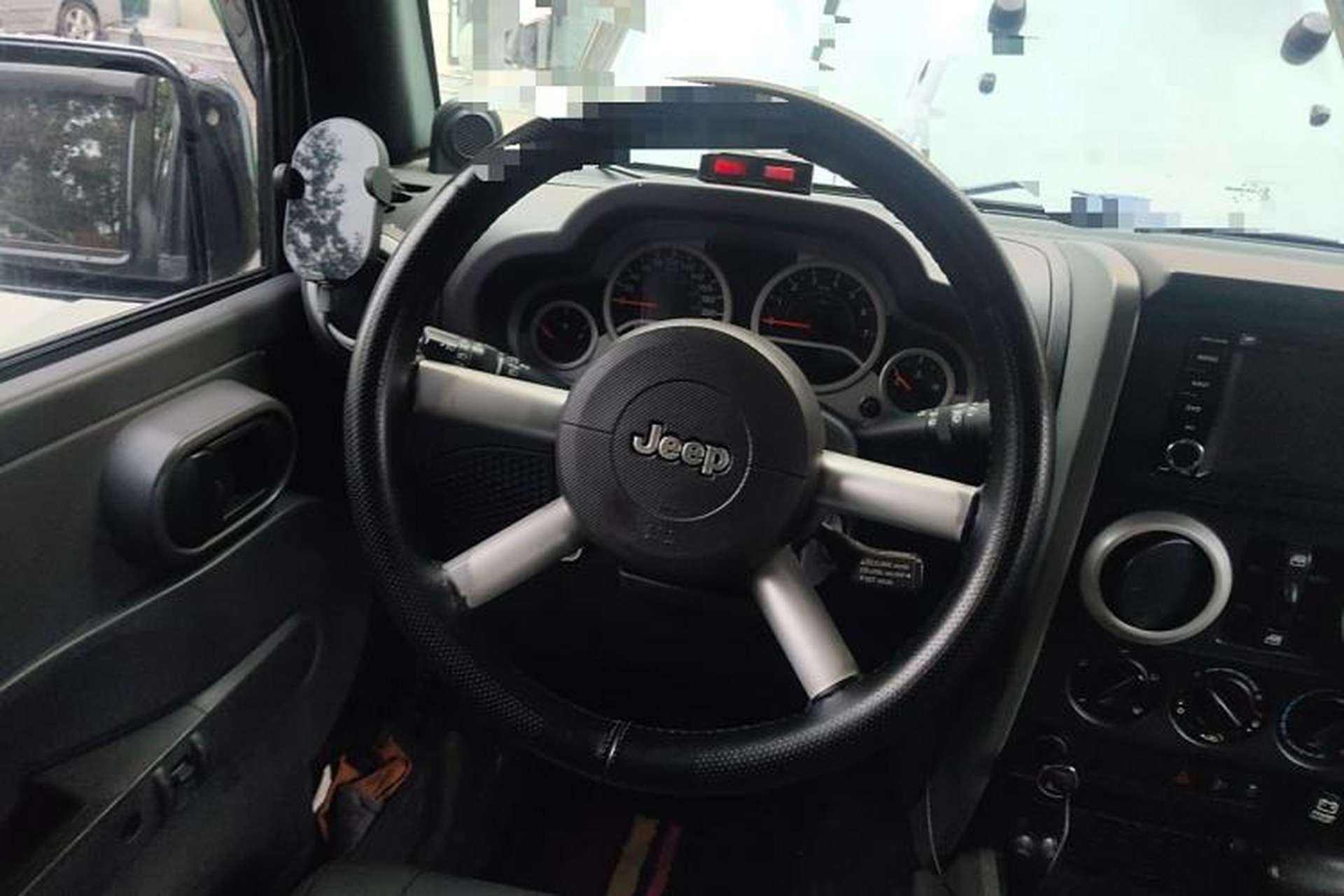 Used Jeep Wrangler 2009 3.8L Rubicon four-door model Steering Wheel