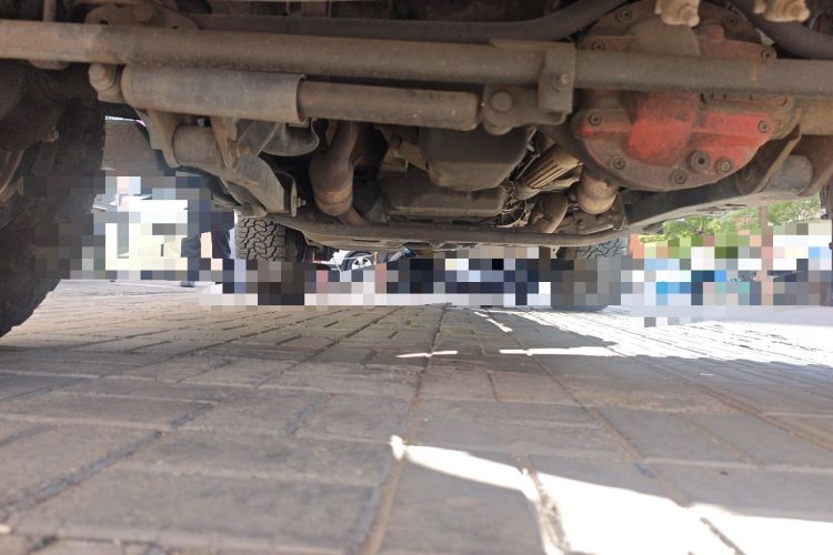 Used Jeep Wrangler 2010 3.8L Sahara two-door model Chassis Front