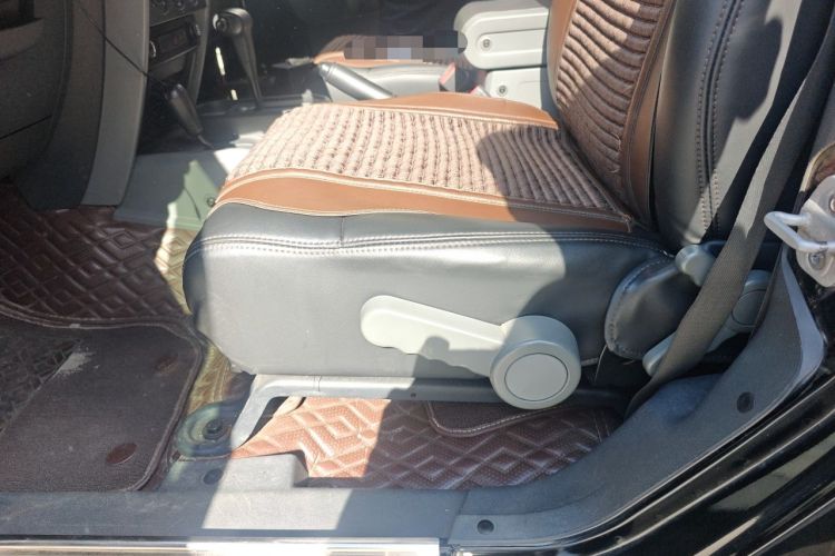 Used Jeep Wrangler 2010 3.8L Sahara two-door model Driver Seat