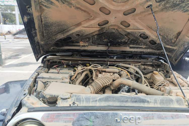 Used Jeep Wrangler 2010 3.8L Sahara two-door model Engine Bay Right