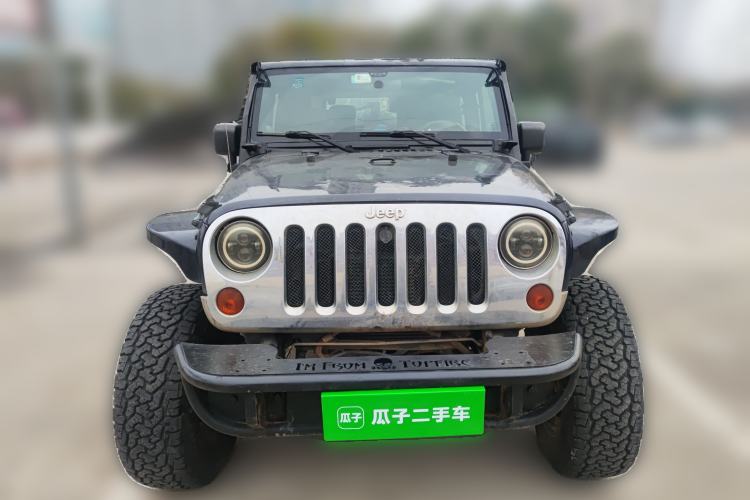 Used Jeep Wrangler 2010 3.8L Sahara two-door model Front