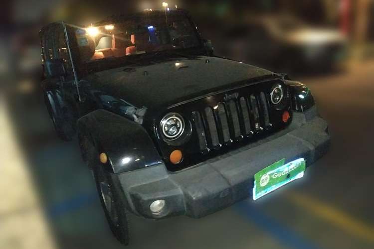 Used Jeep Wrangler 2010 3.8L Sahara Four-Door Edition Front Right 45 Deg