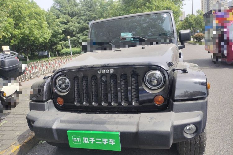 Used Jeep Wrangler 2010 3.8L Sahara two-door model Front