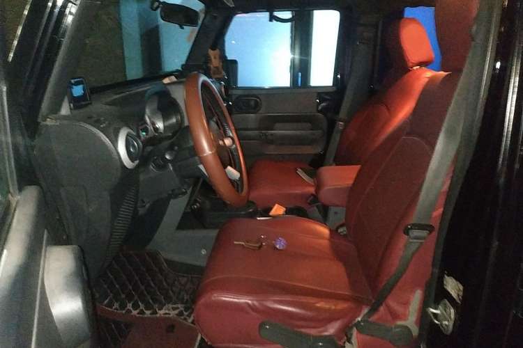 Used Jeep Wrangler 2010 3.8L Sahara Four-Door Edition Left Front Seat