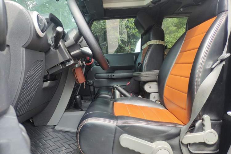 Used Jeep Wrangler 2010 3.8L Sahara two-door model Left Front Seat