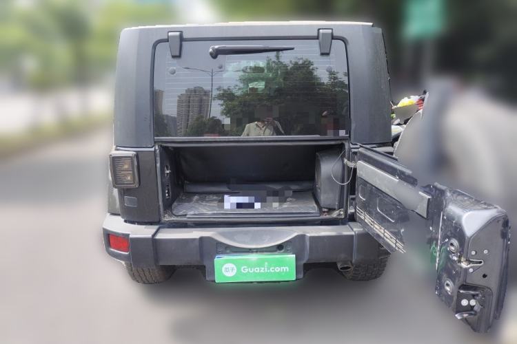 Used Jeep Wrangler 2010 3.8L Sahara two-door model Trunk