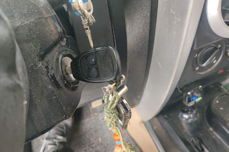 Used Jeep Wrangler 2010 3.8L Sahara two-door model Vehicle Key