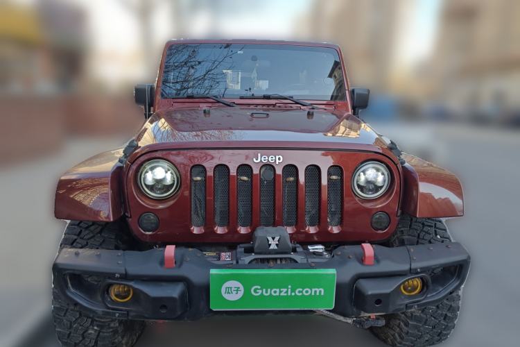 Used Jeep Wrangler 2010 3.8L Sahara Four-Door Edition Front