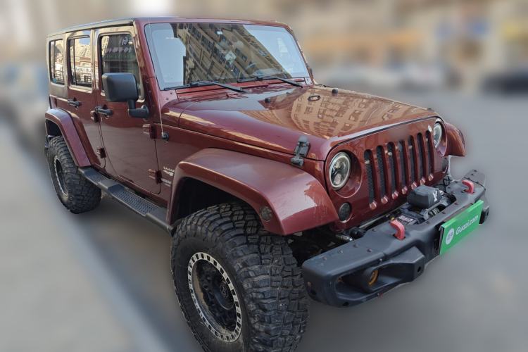 Used Jeep Wrangler 2010 3.8L Sahara Four-Door Edition Front Right 45 Deg
