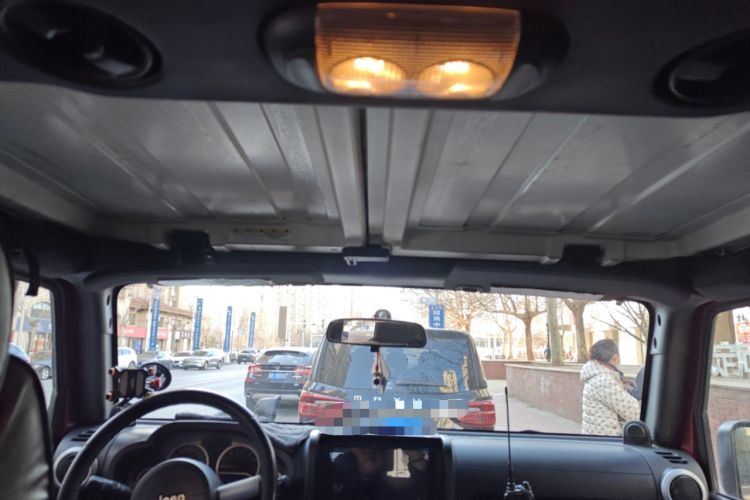 Used Jeep Wrangler 2010 3.8L Sahara Four-Door Edition Headliner
