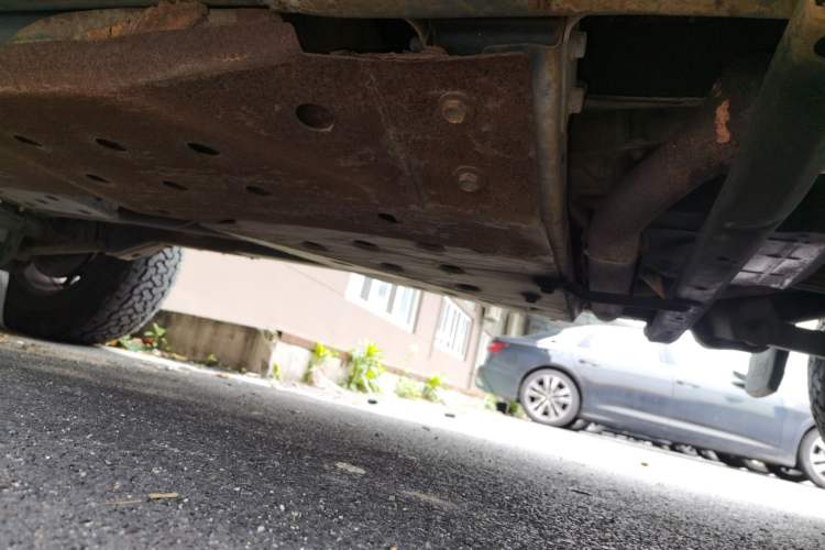 Used Jeep Wrangler 2010 3.8L Sahara Four-Door Edition Chassis Front Right
