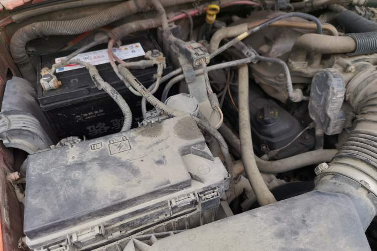 Used Jeep Wrangler 2010 3.8L Sahara Four-Door Edition Engine Bay Right