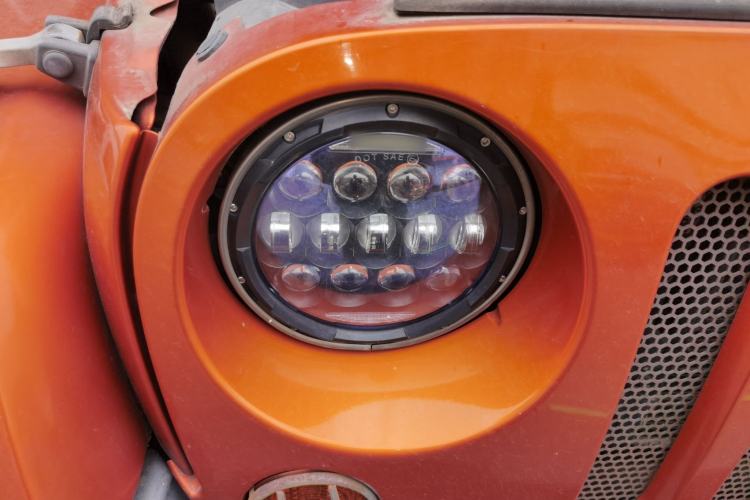 Used Jeep Wrangler 2010 3.8L Sahara Four-Door Edition Right Front Headlight