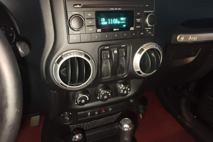 Used Jeep Wrangler 2011 3.8L Sahara two-door model Audio And AC Panel