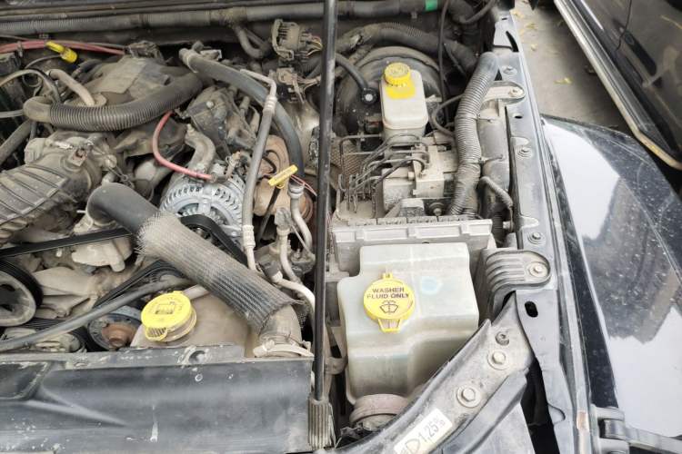 Used Jeep Wrangler 2011 3.8L Sahara Four-Door Edition Engine Bay Left