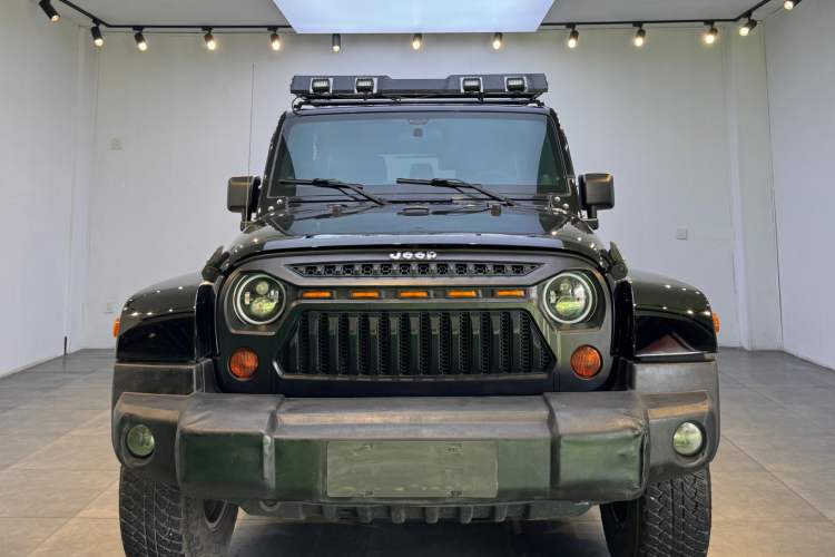 Used Jeep Wrangler 2011 3.8L Sahara Four-Door Edition Exterior 5