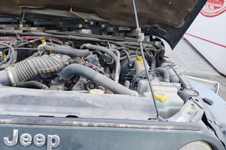 Used Jeep Wrangler 2011 3.8L Rubicon two-door version Engine Bay Left