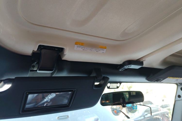 Used Jeep Wrangler 2011 3.8L Rubicon two-door version Headliner