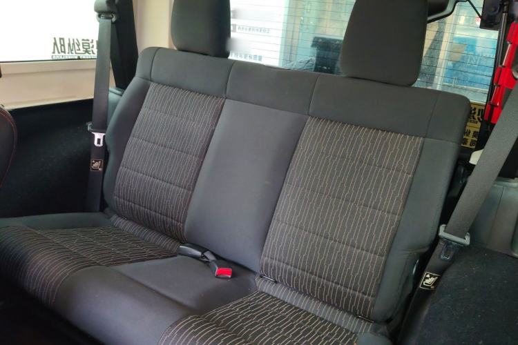 Used Jeep Wrangler 2011 3.8L Rubicon two-door version Left Rear Seat
