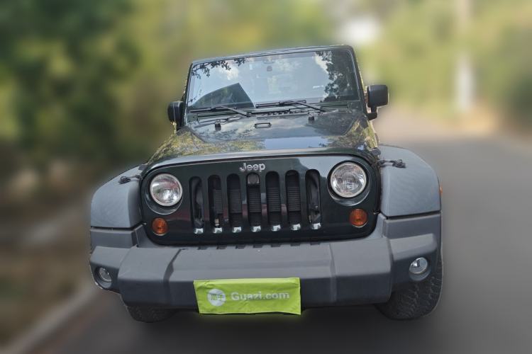 Used Jeep Wrangler 2011 3.8L Rubicon two-door version Front