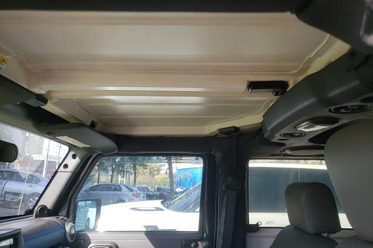 Used Jeep Wrangler 2011 3.8L Sahara two-door model Headliner