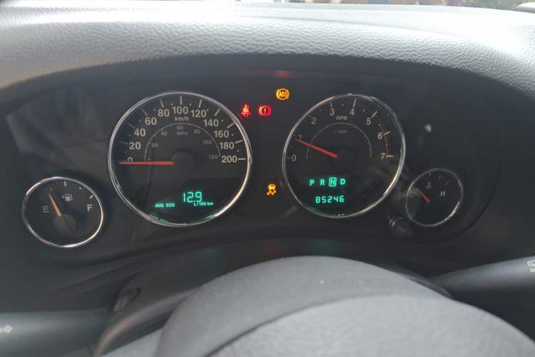 Used Jeep Wrangler 2011 3.8L Rubicon two-door version Instrument Cluster
