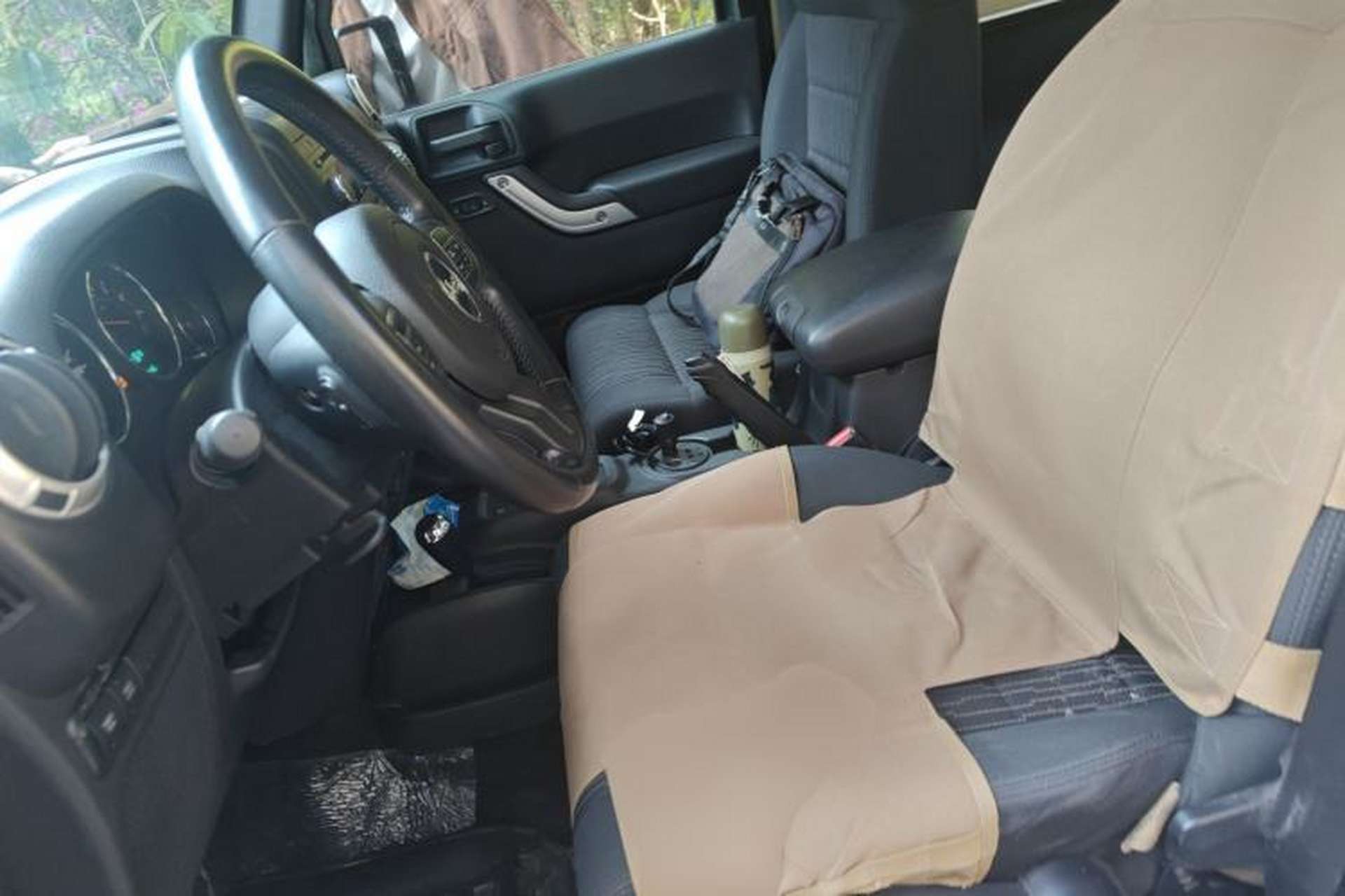 Used Jeep Wrangler 2011 3.8L Rubicon two-door version Left Front Seat
