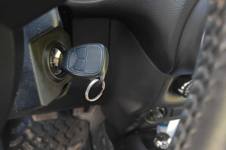 Used Jeep Wrangler 2011 3.8L Rubicon two-door version Vehicle Key