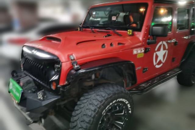 Jeep Wrangler 2011 3.8L Sahara Four-Door Edition مستعملة