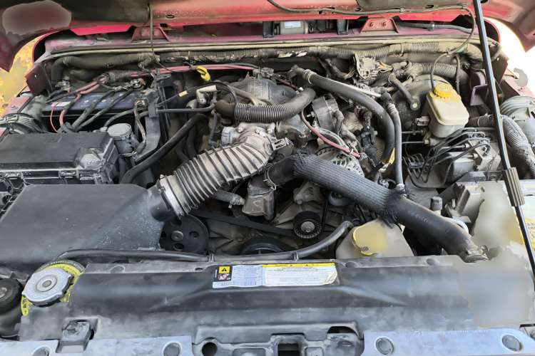 Used Jeep Wrangler 2011 3.8L Sahara Four-Door Edition Engine Bay