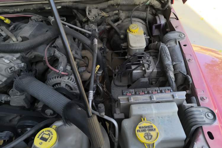 Used Jeep Wrangler 2011 3.8L Sahara Four-Door Edition Engine Bay Left