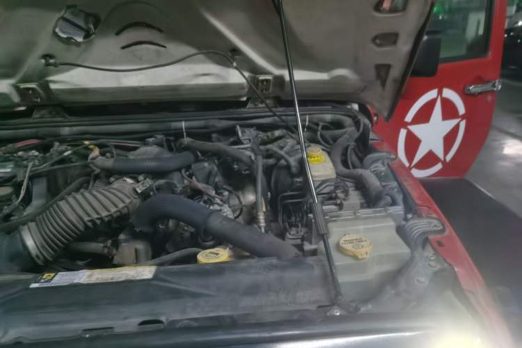Used Jeep Wrangler 2011 3.8L Sahara Four-Door Edition Engine Bay Left