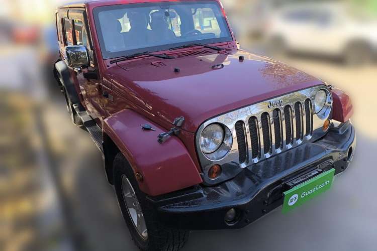 Used Jeep Wrangler 2011 3.8L Sahara Four-Door Edition Front Right 45 Deg