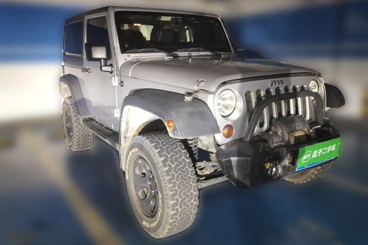 Used Jeep Wrangler 2011 3.8L Rubicon two-door version Front Right 45 Deg