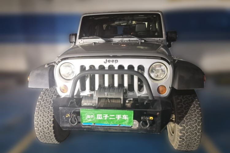 Used Jeep Wrangler 2011 3.8L Rubicon two-door version Front