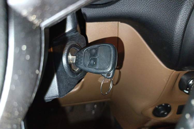 Used Jeep Wrangler 2011 3.8L Rubicon two-door version Vehicle Key