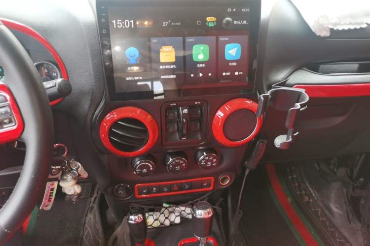 Used Jeep Wrangler 2012 3.6L Sahara Four-Door Edition Audio And AC Panel