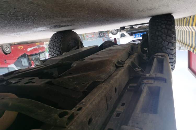 Used Jeep Wrangler 2012 3.6L Sahara Four-Door Edition Chassis Front Right